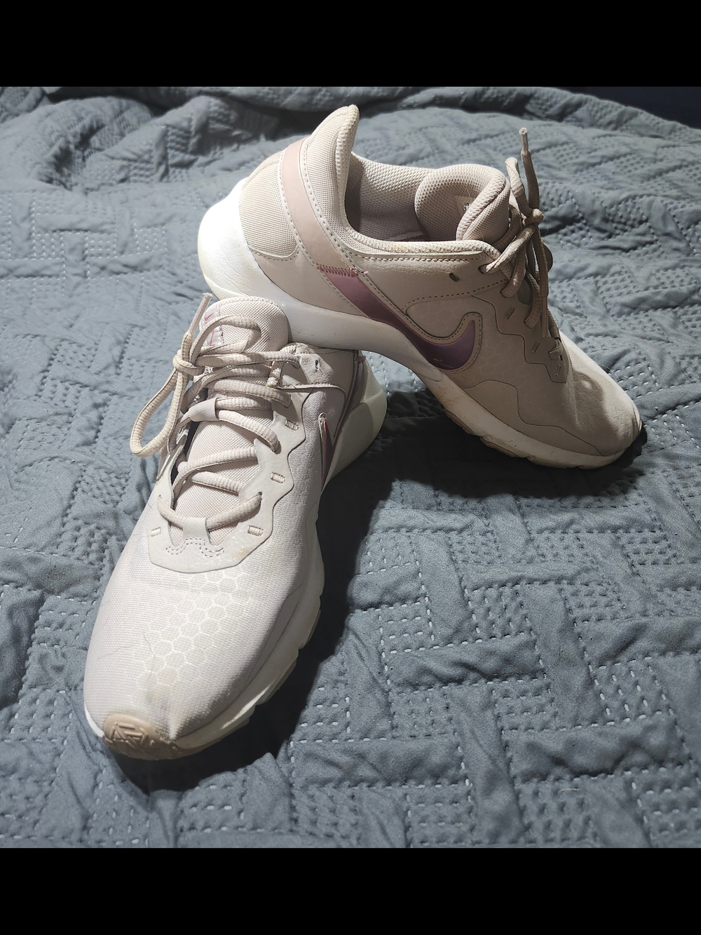 Nike Women’s Pale PinkAthletic Sneakers with Pink-Purple Swoosh - Picture 2 of 5